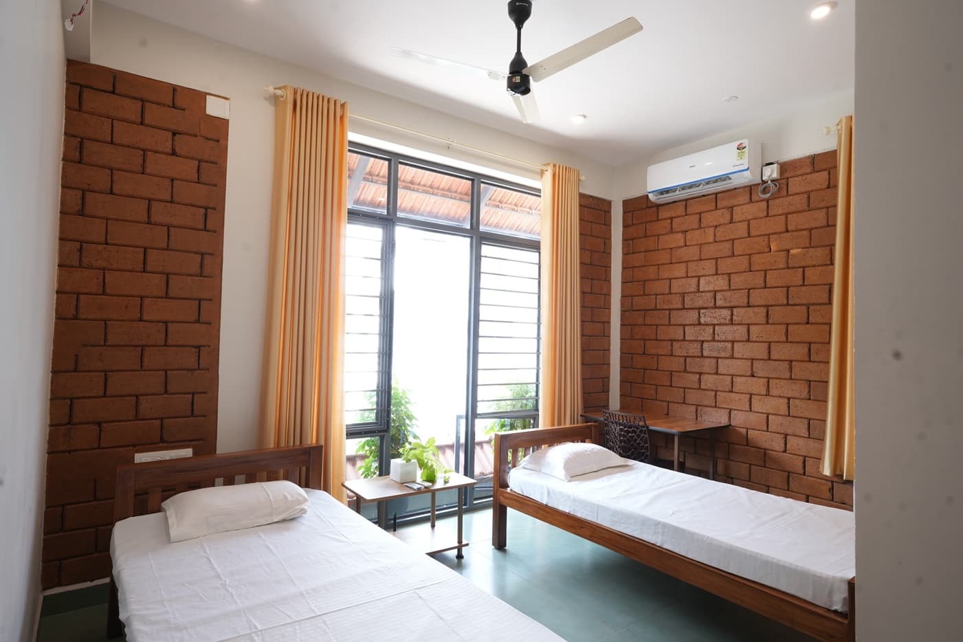 Single Private Ac Premium Room